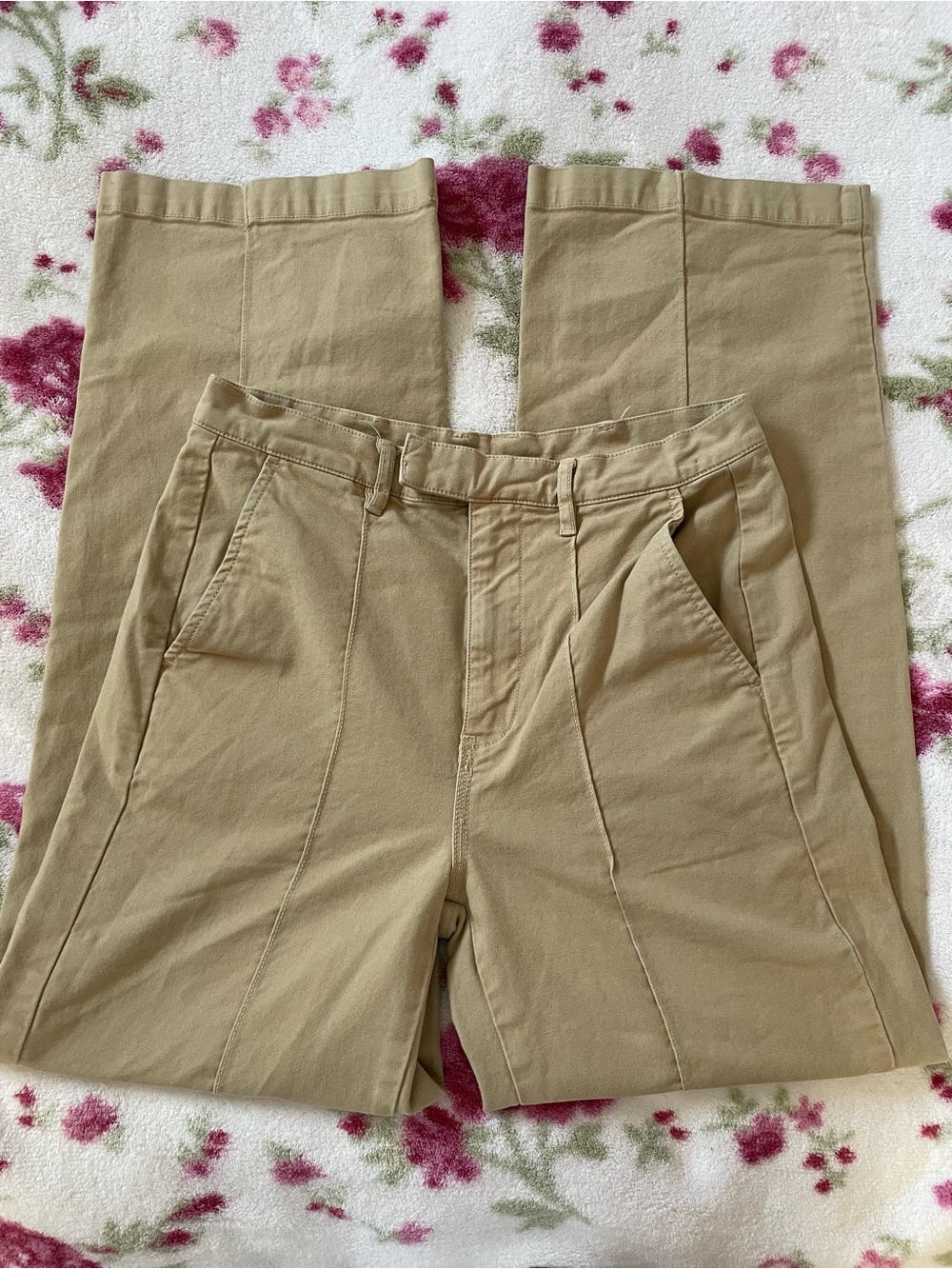 Alex Mill Wide-Leg Cargo Pants in Khaki Tan